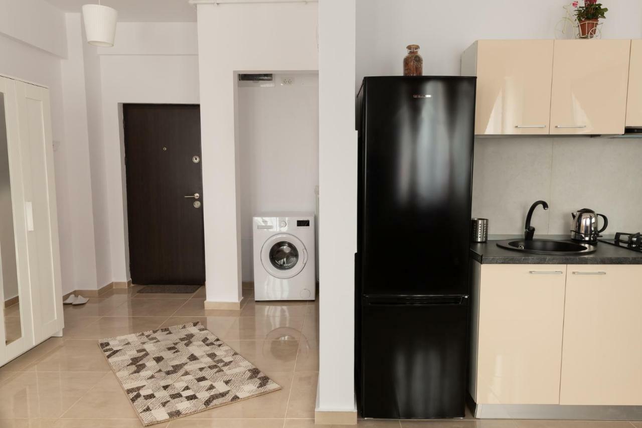 Studio Ambiance , Mamaia Нэводари Экстерьер фото