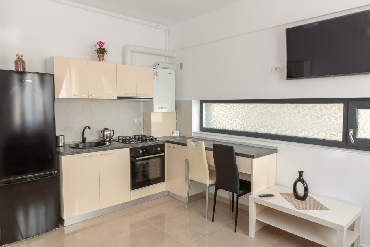 Studio Ambiance , Mamaia Нэводари Экстерьер фото