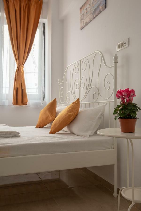 Studio Ambiance , Mamaia Нэводари Экстерьер фото